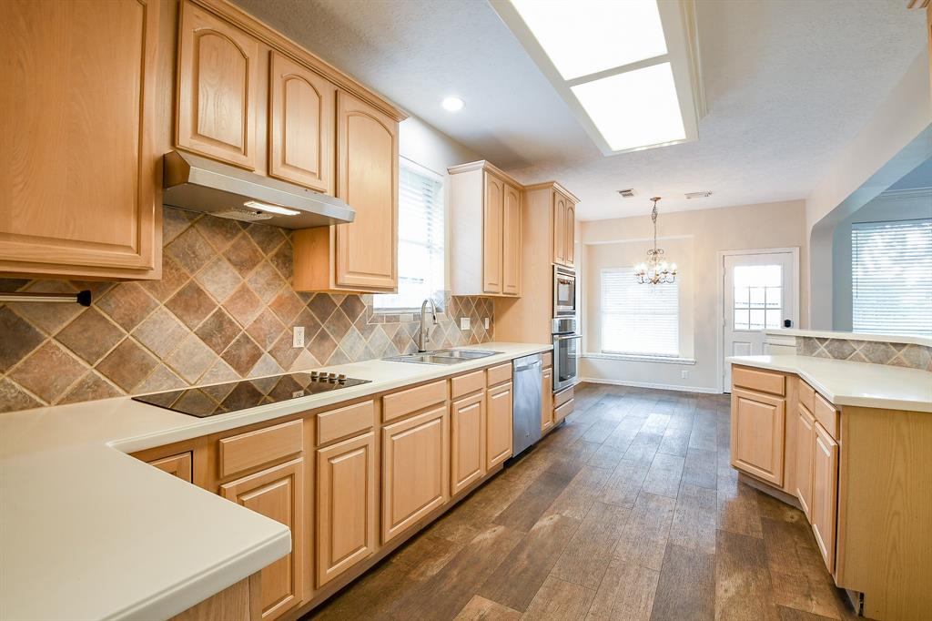 241 Blue Hill Drive, Montgomery, Texas image 6