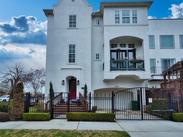 1203 E 28th Street, Houston, Texas image 1