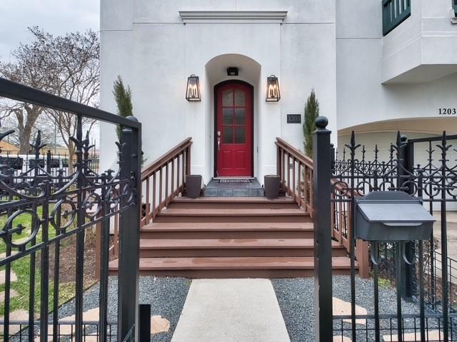 1203 E 28th Street, Houston, Texas image 2