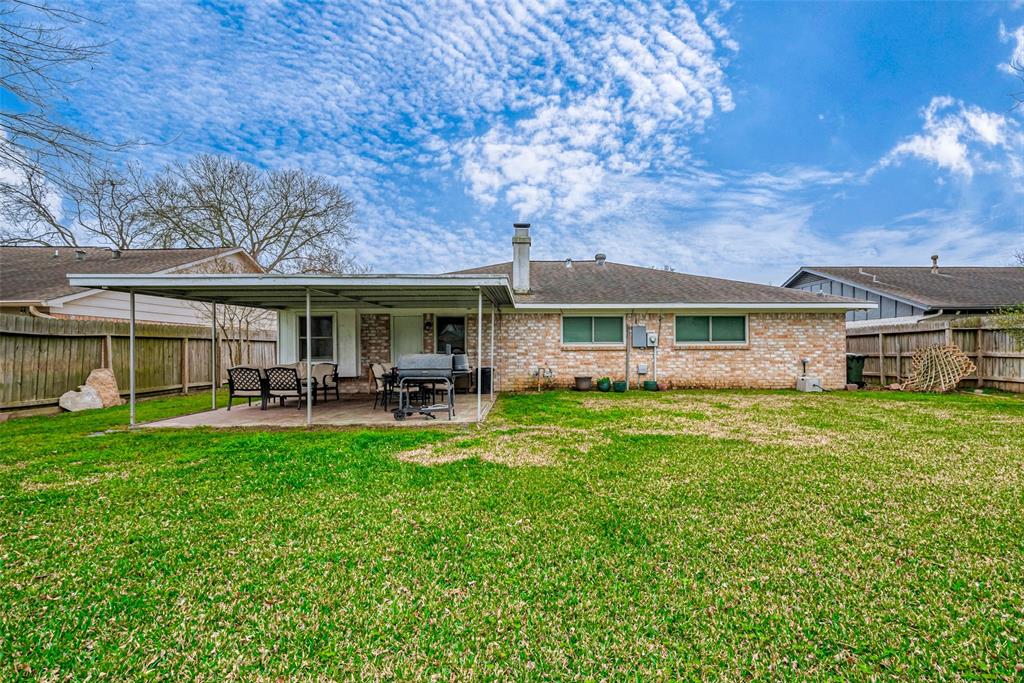 1310 Barrowgate Drive, Sugar Land, Texas image 32