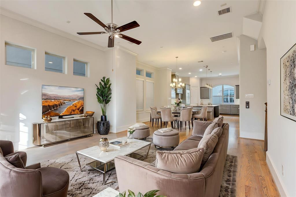 860 Dunleigh Meadows Lane, Houston, Texas image 4