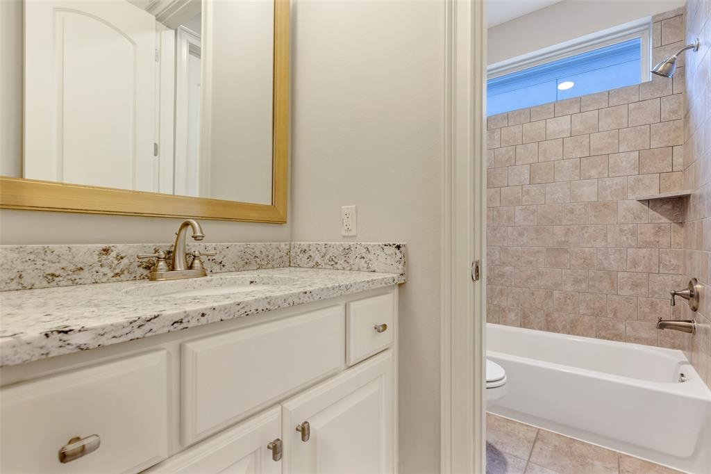 860 Dunleigh Meadows Lane, Houston, Texas image 29