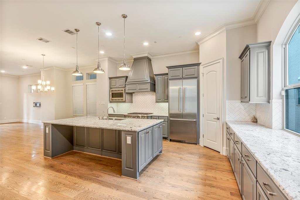 860 Dunleigh Meadows Lane, Houston, Texas image 11