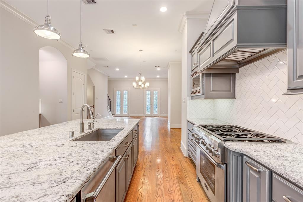 860 Dunleigh Meadows Lane, Houston, Texas image 12