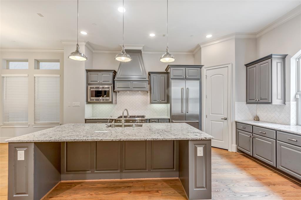 860 Dunleigh Meadows Lane, Houston, Texas image 10