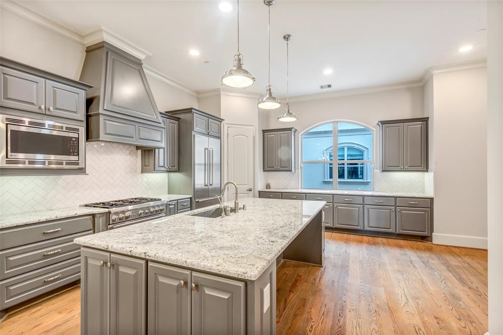 860 Dunleigh Meadows Lane, Houston, Texas image 7