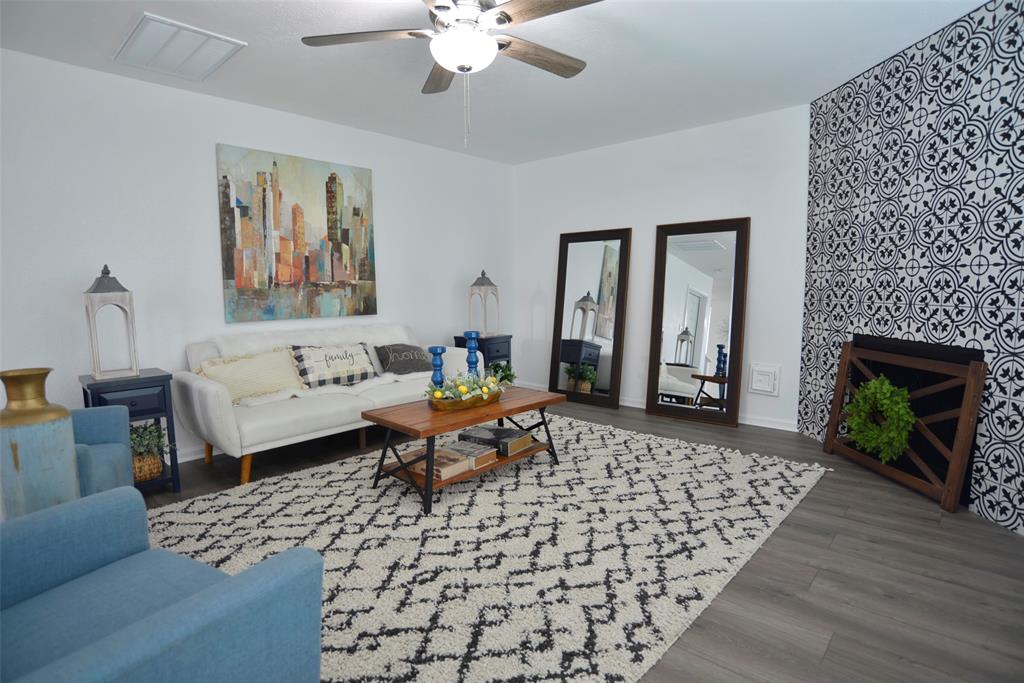 313 Mammoth Springs, Dickinson, Texas image 12
