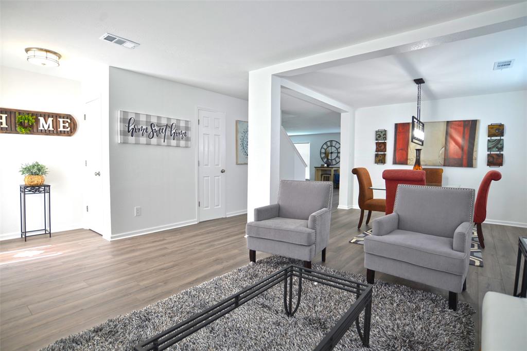 313 Mammoth Springs, Dickinson, Texas image 3