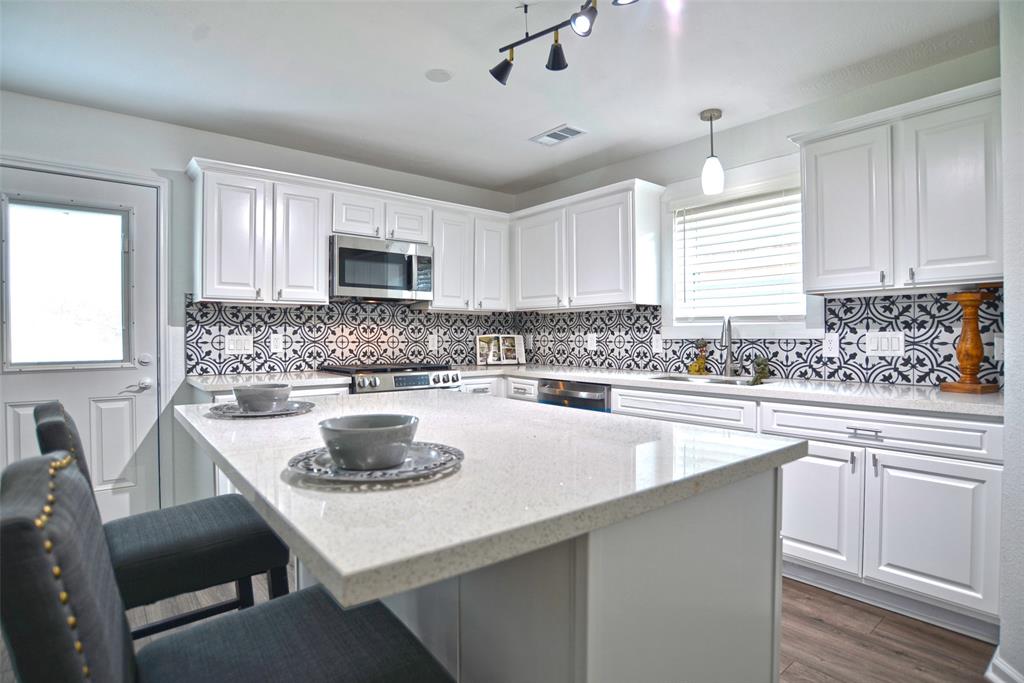 313 Mammoth Springs, Dickinson, Texas image 8