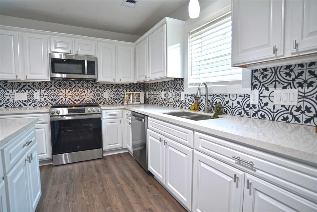 313 Mammoth Springs, Dickinson, Texas image 10