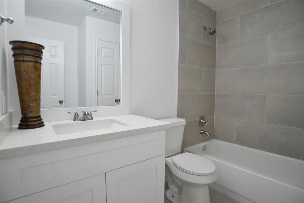 313 Mammoth Springs, Dickinson, Texas image 23