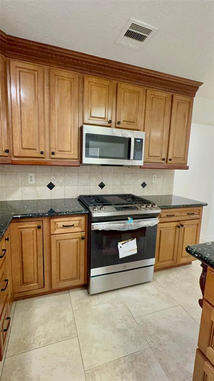 9827 Westminster Drive, Humble, Texas image 9