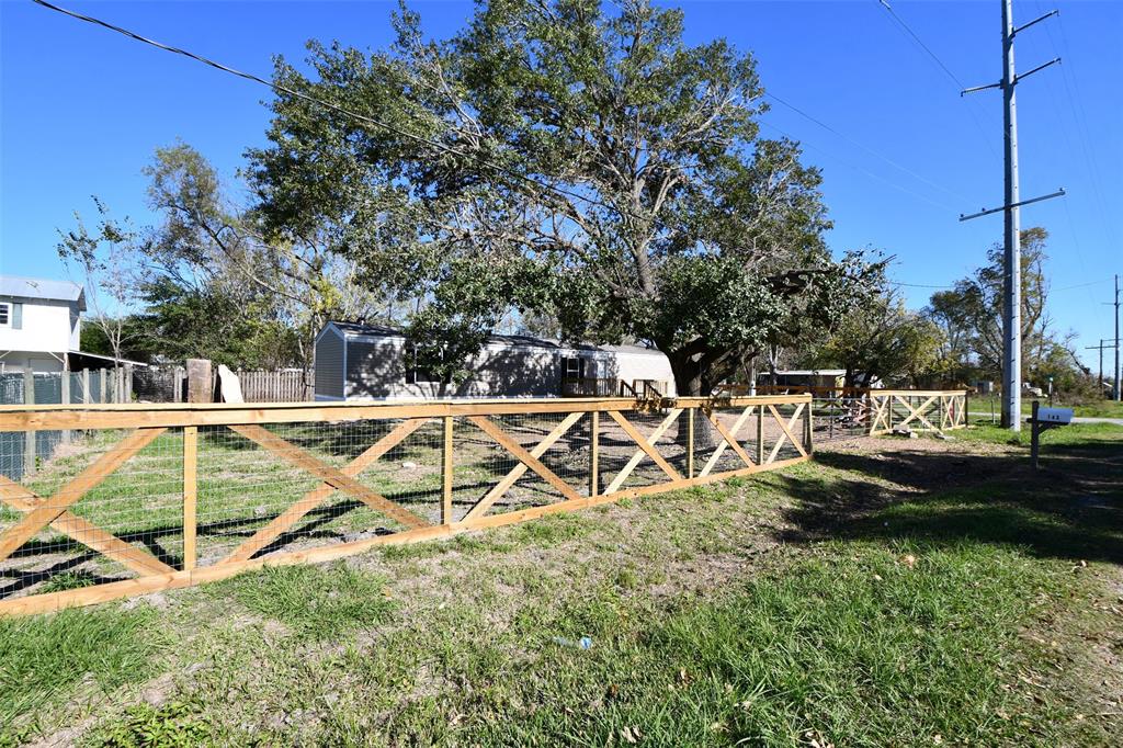 143 County Road 2414, Hull, Texas image 19