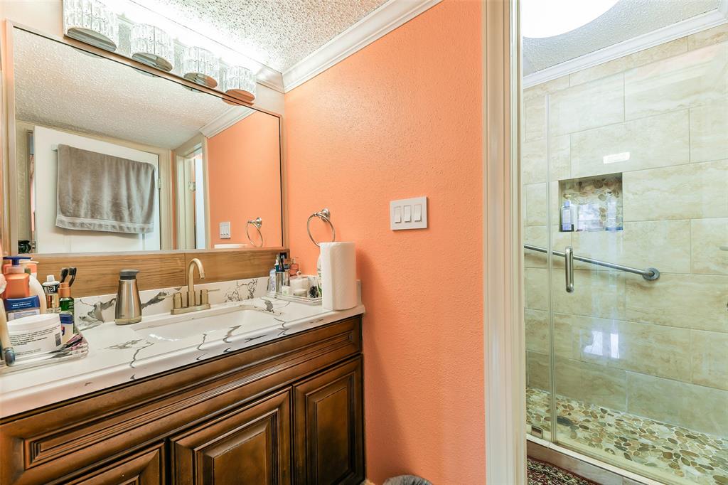 3919 Fairmont Parkway #183, Pasadena, Texas image 15