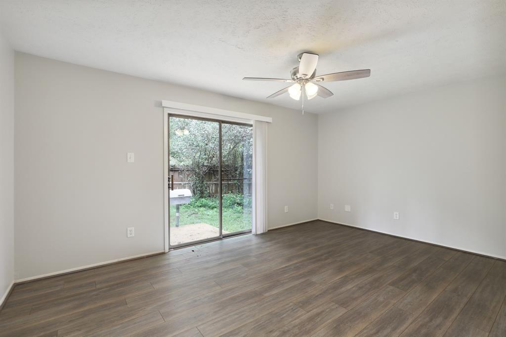 24 E Bigelow Oak Court, Spring, Texas image 7