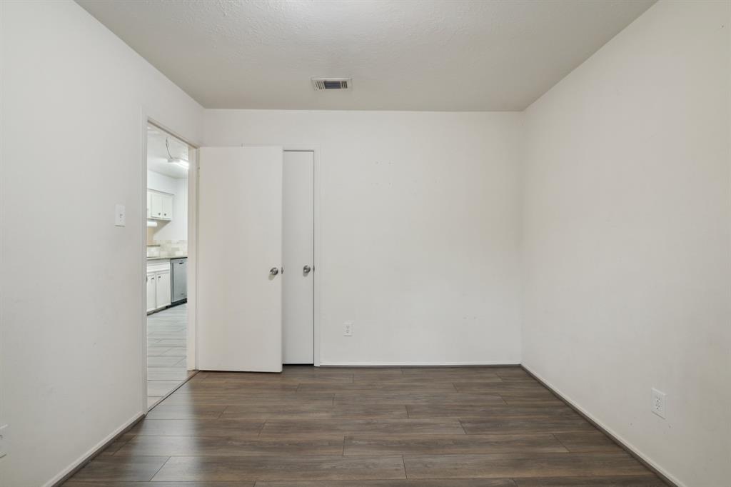 24 E Bigelow Oak Court, Spring, Texas image 12