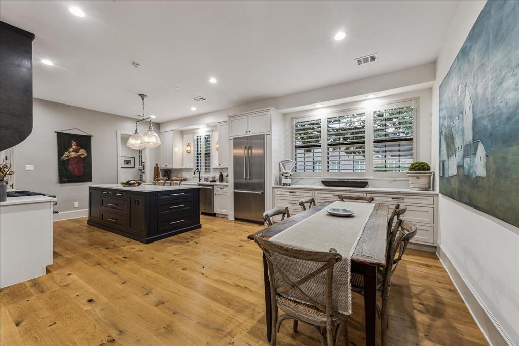 Bellaire, Texas 77401, United States, 4 Bedrooms Bedrooms, ,3 BathroomsBathrooms,Residential,Active,155247