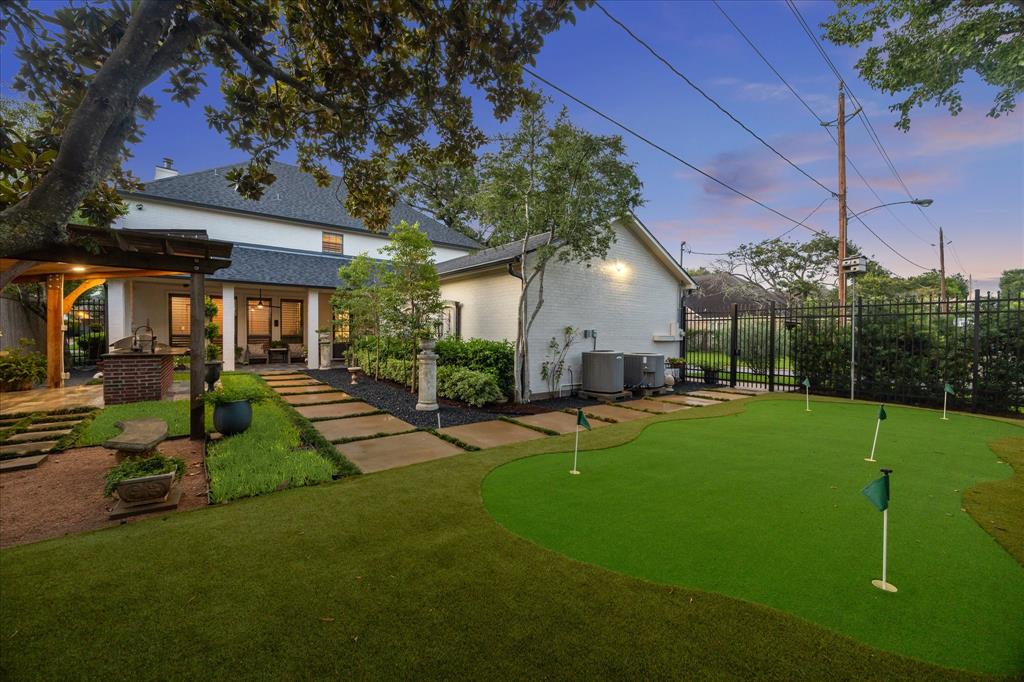 Bellaire, Texas 77401, United States, 4 Bedrooms Bedrooms, ,3 BathroomsBathrooms,Residential,Active,155247