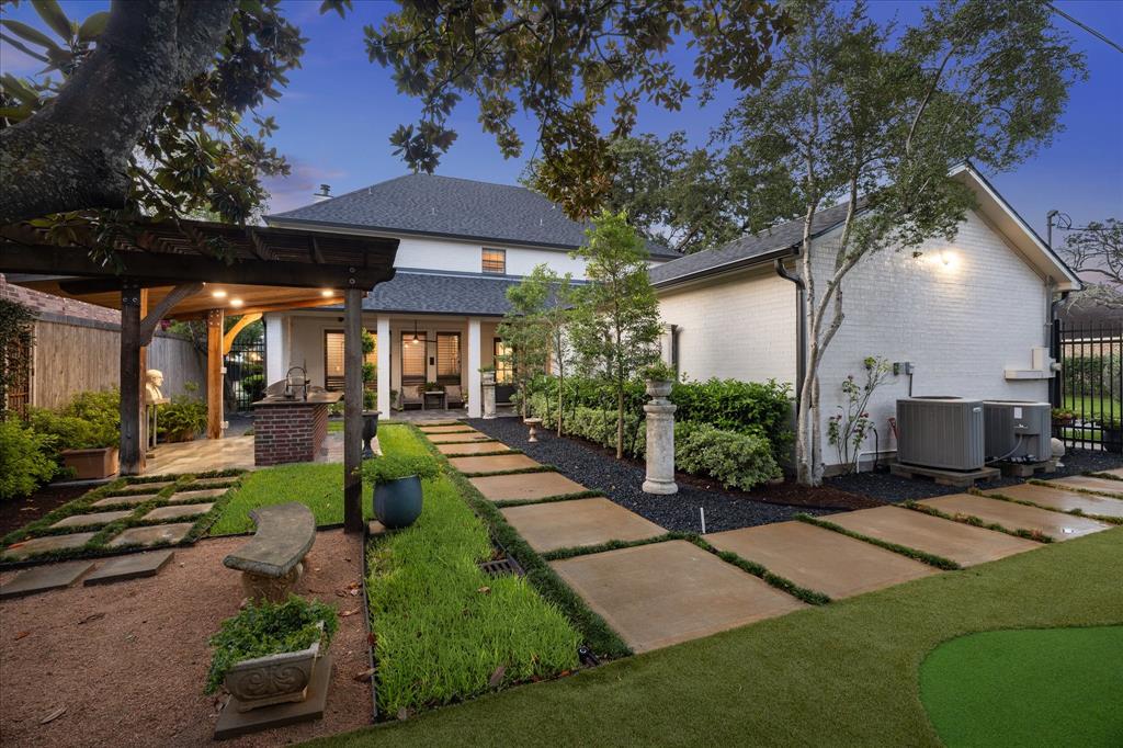 Bellaire, Texas 77401, United States, 4 Bedrooms Bedrooms, ,3 BathroomsBathrooms,Residential,Active,155247