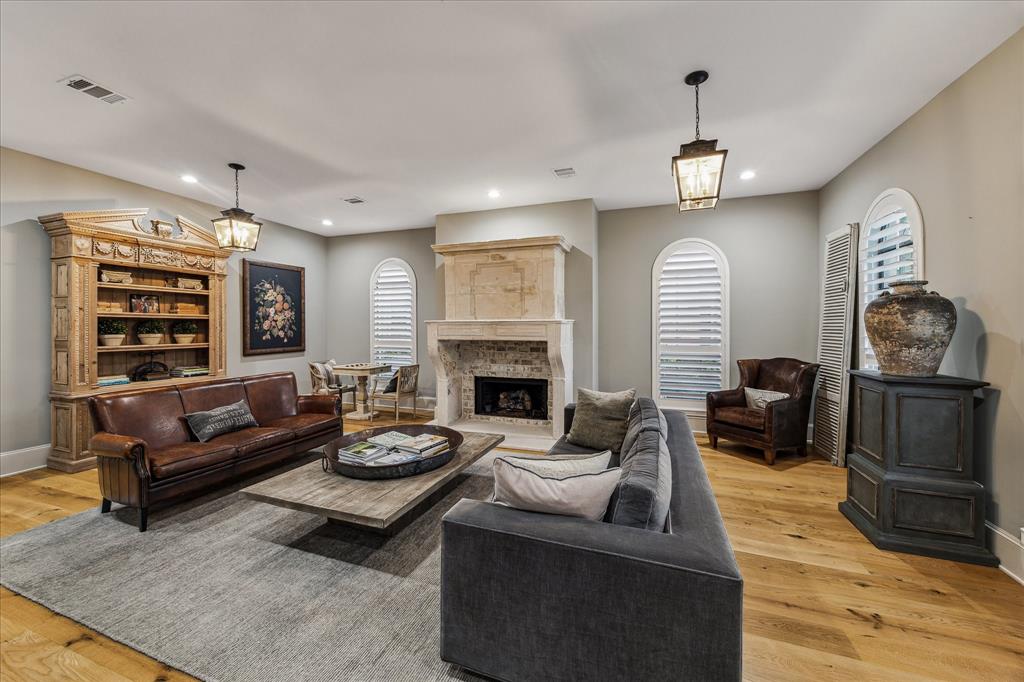 Bellaire, Texas 77401, United States, 4 Bedrooms Bedrooms, ,3 BathroomsBathrooms,Residential,Active,155247