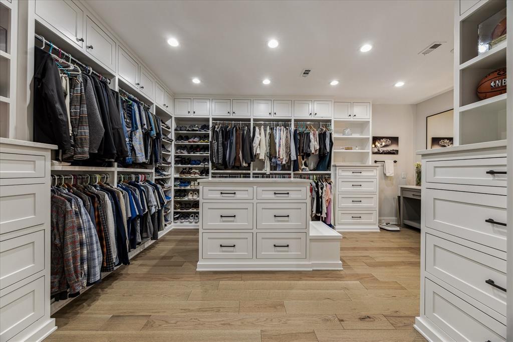 Bellaire, Texas 77401, United States, 4 Bedrooms Bedrooms, ,3 BathroomsBathrooms,Residential,Active,155247