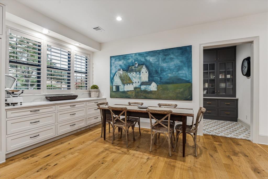 Bellaire, Texas 77401, United States, 4 Bedrooms Bedrooms, ,3 BathroomsBathrooms,Residential,Active,155247