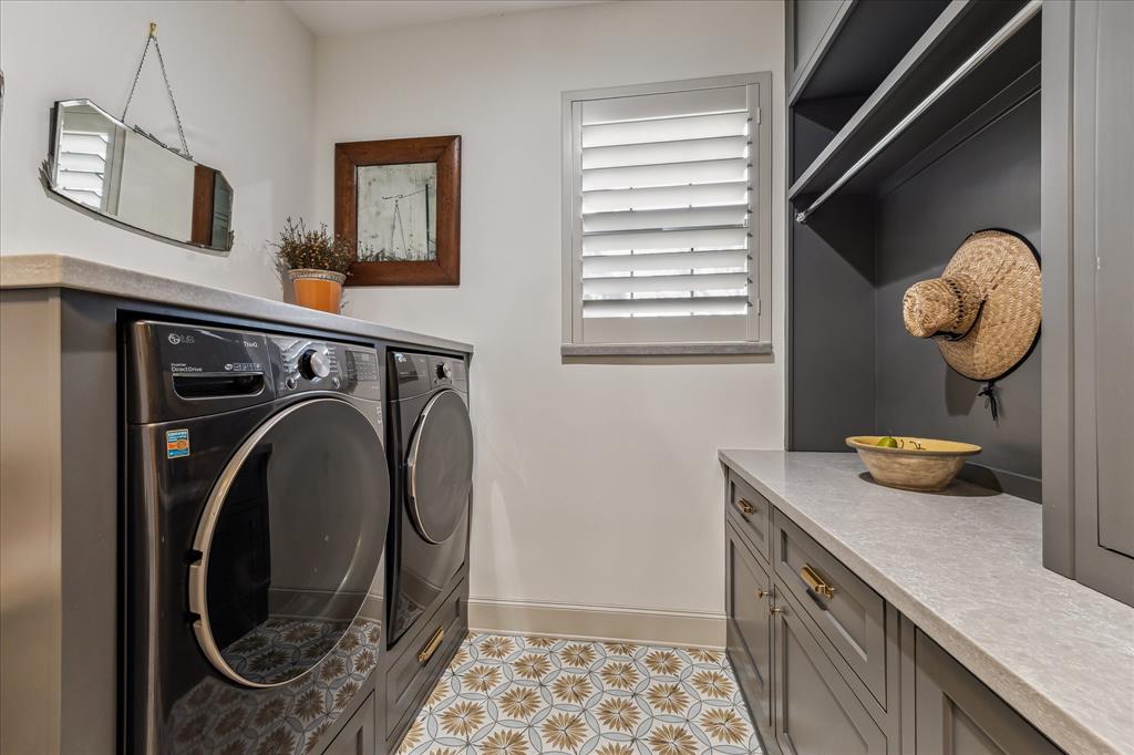 Bellaire, Texas 77401, United States, 4 Bedrooms Bedrooms, ,3 BathroomsBathrooms,Residential,Active,155247