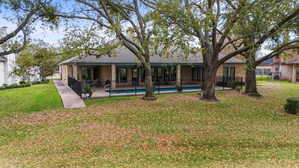 76 Crestwood Circle, Sugar Land, Texas image 43