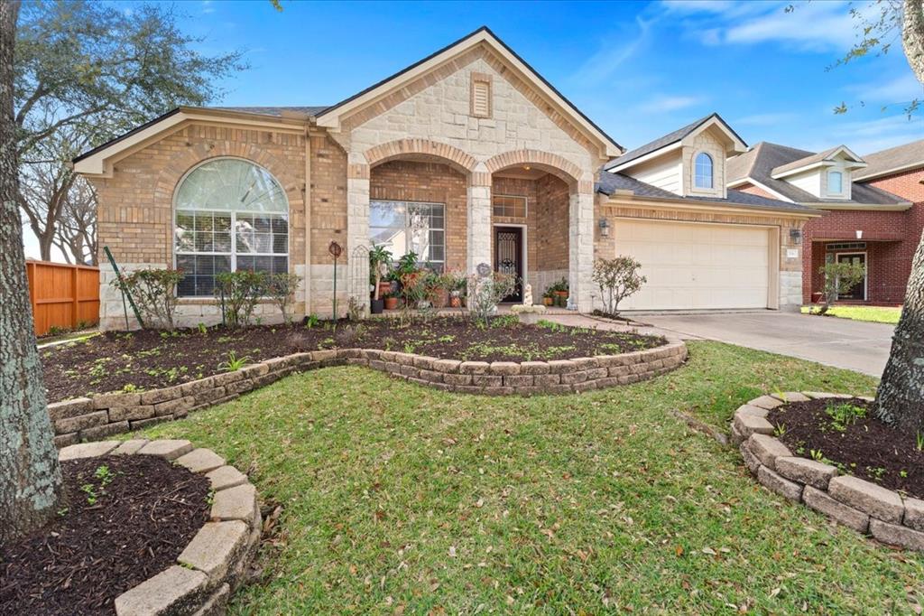 2116 Rushing Spring Drive, Pearland, Texas image 4