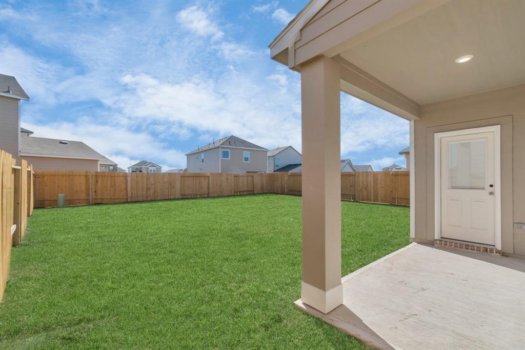 1131 Manteca Drive, Rosharon, Texas image 32