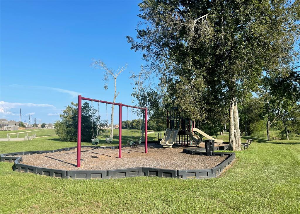 8419 Tranquil Bay Court, Baytown, Texas image 17