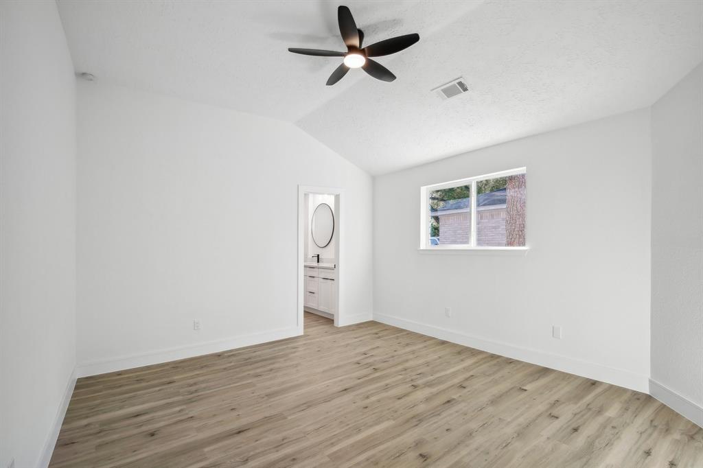 11615 Henley Drive, Houston, Texas image 17