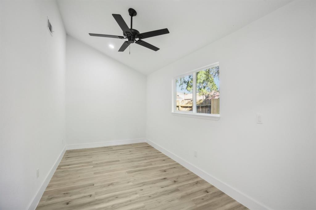 11615 Henley Drive, Houston, Texas image 15