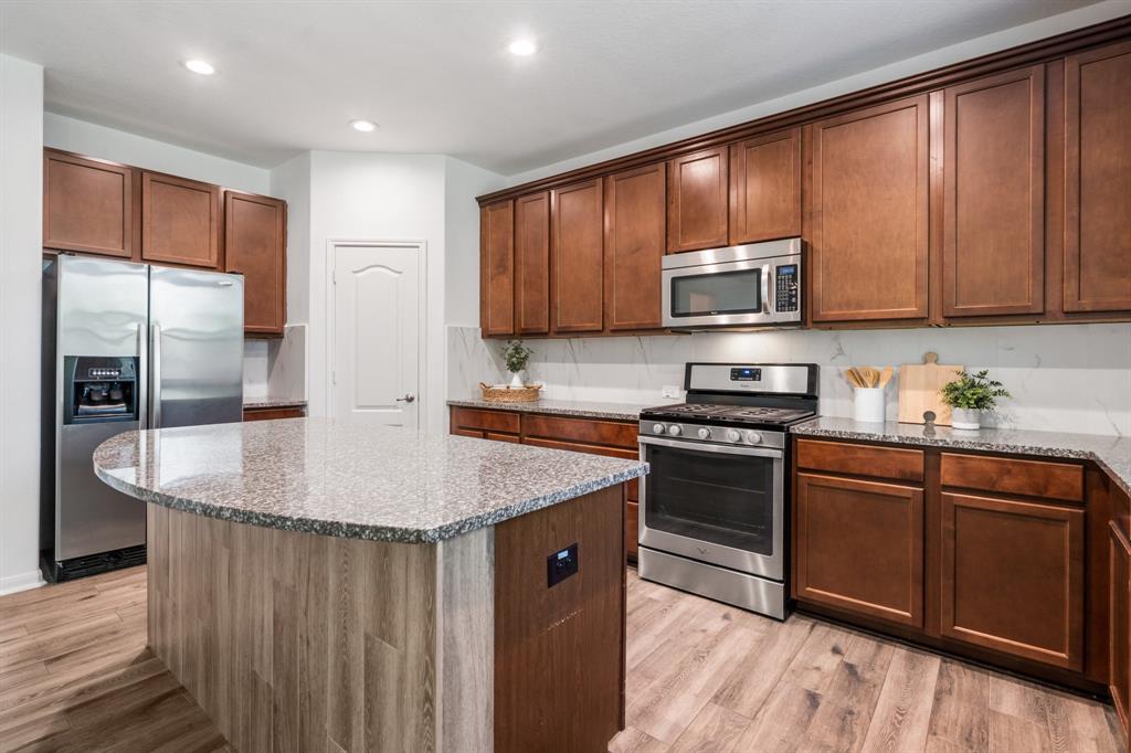 58 E Heritage Mill Circle, Tomball, Texas image 10