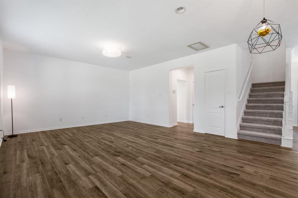 58 E Heritage Mill Circle, Tomball, Texas image 13