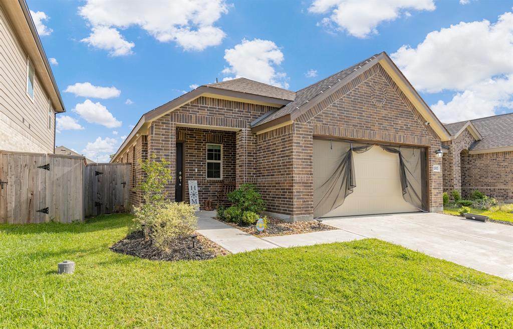 2007 Ballesteros Street, Crosby, Texas image 2