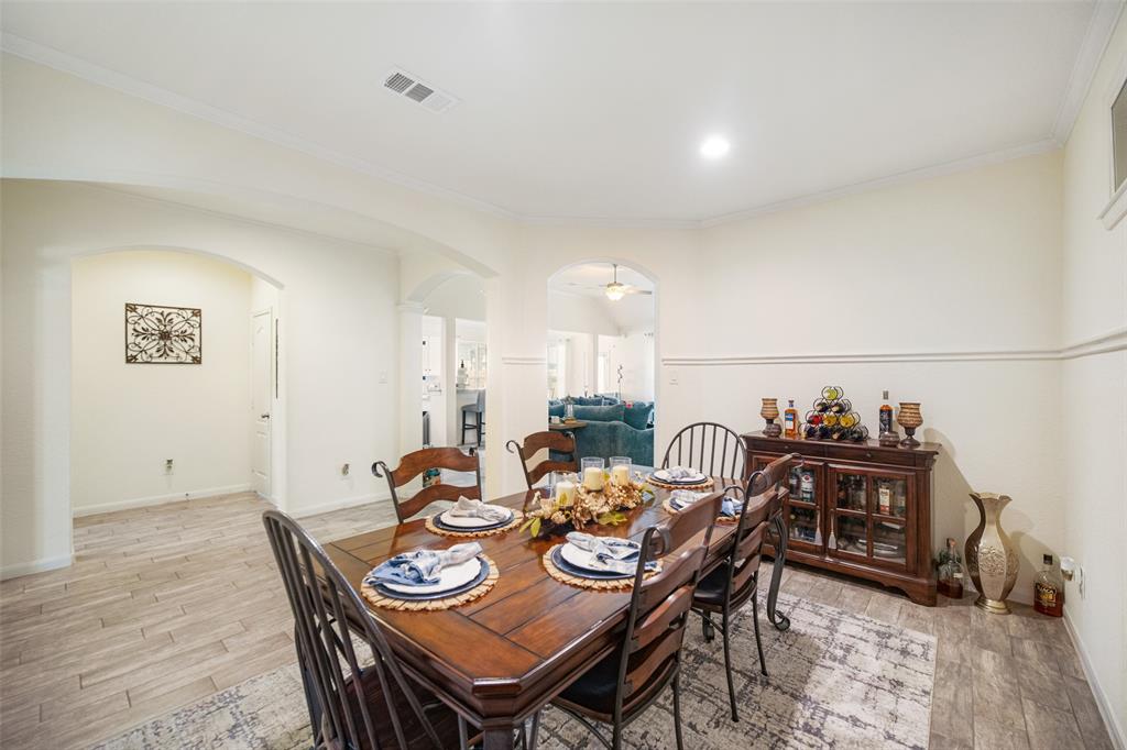 7402 Melody Mist Drive, Spring, Texas image 8