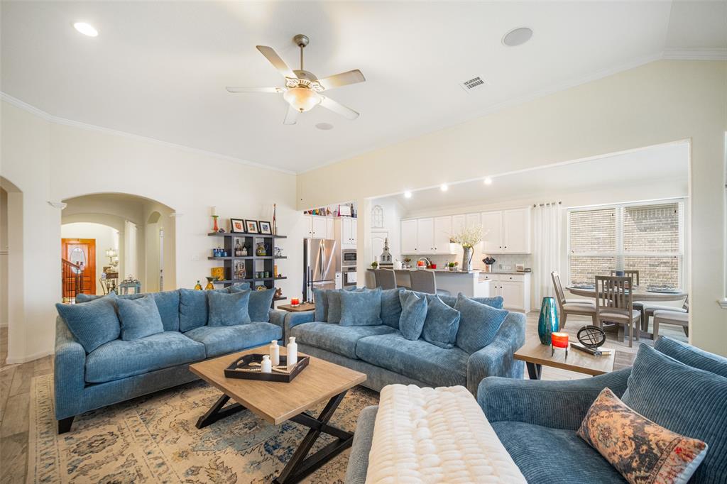 7402 Melody Mist Drive, Spring, Texas image 14