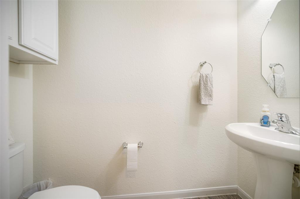 7402 Melody Mist Drive, Spring, Texas image 9