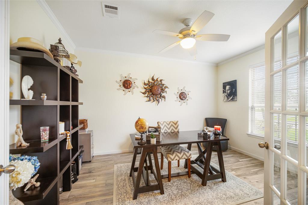 7402 Melody Mist Drive, Spring, Texas image 4