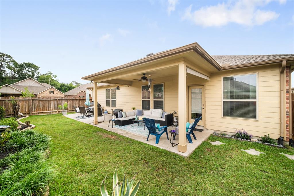 7402 Melody Mist Drive, Spring, Texas image 35
