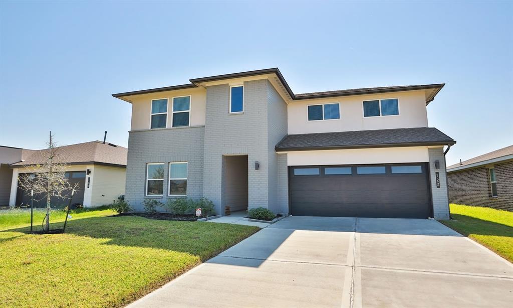 722 Hearth Manor Drive, Rosharon, Texas image 3