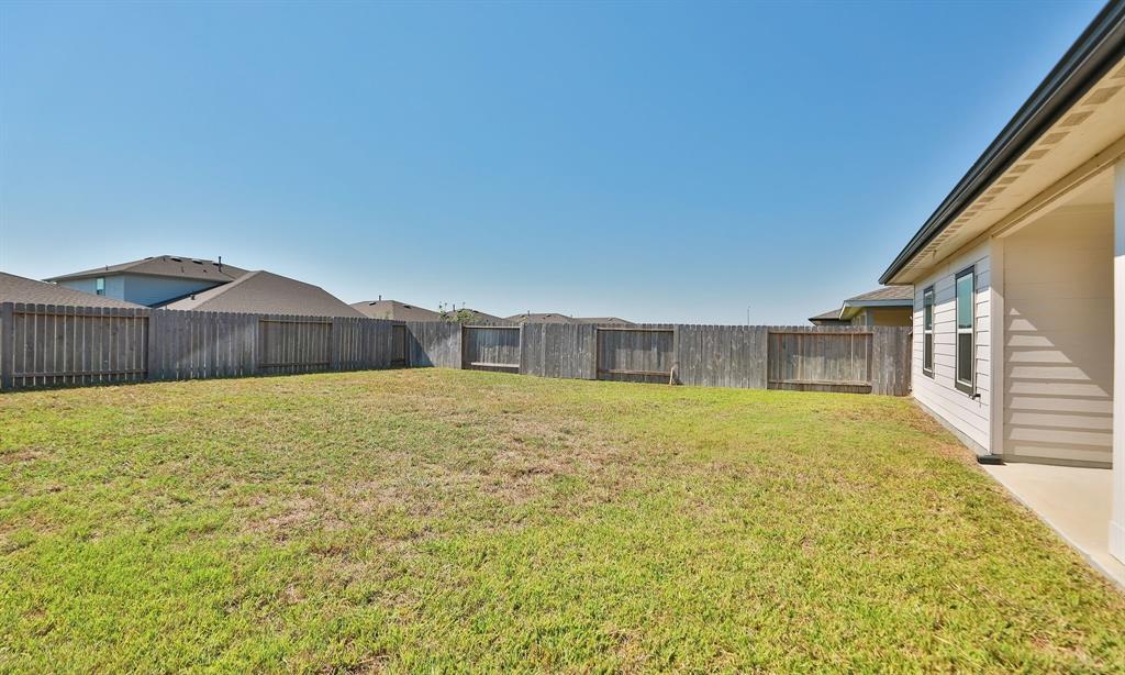 722 Hearth Manor Drive, Rosharon, Texas image 33