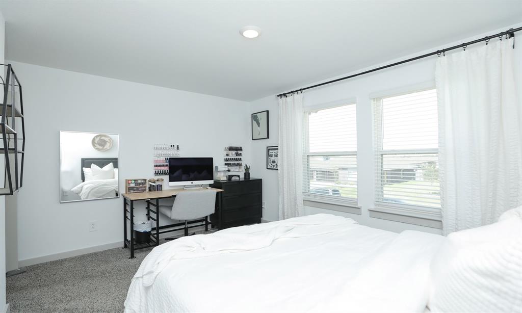 722 Hearth Manor Drive, Rosharon, Texas image 32