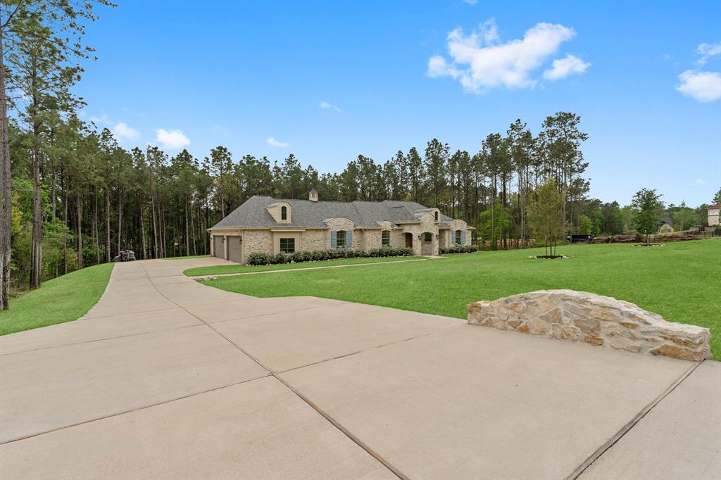 7382 Magnolia Hollow Drive, Montgomery, Texas image 3