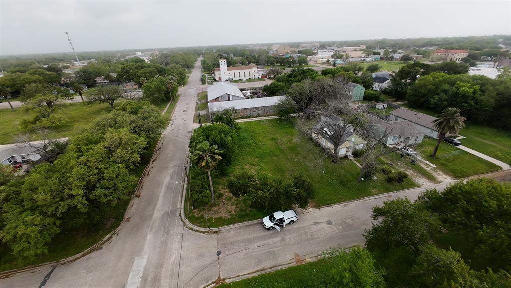 732 2nd Avenue, Texas City, Texas image 1