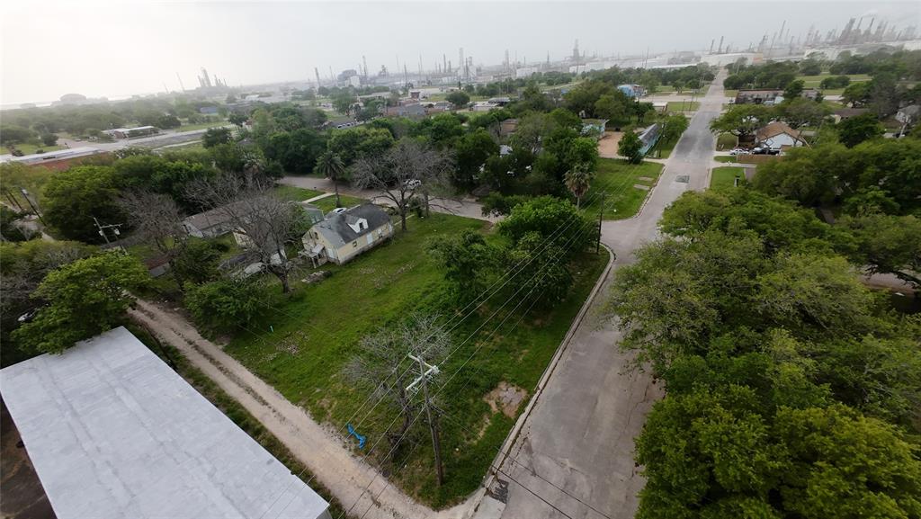 732 2nd Avenue, Texas City, Texas image 2