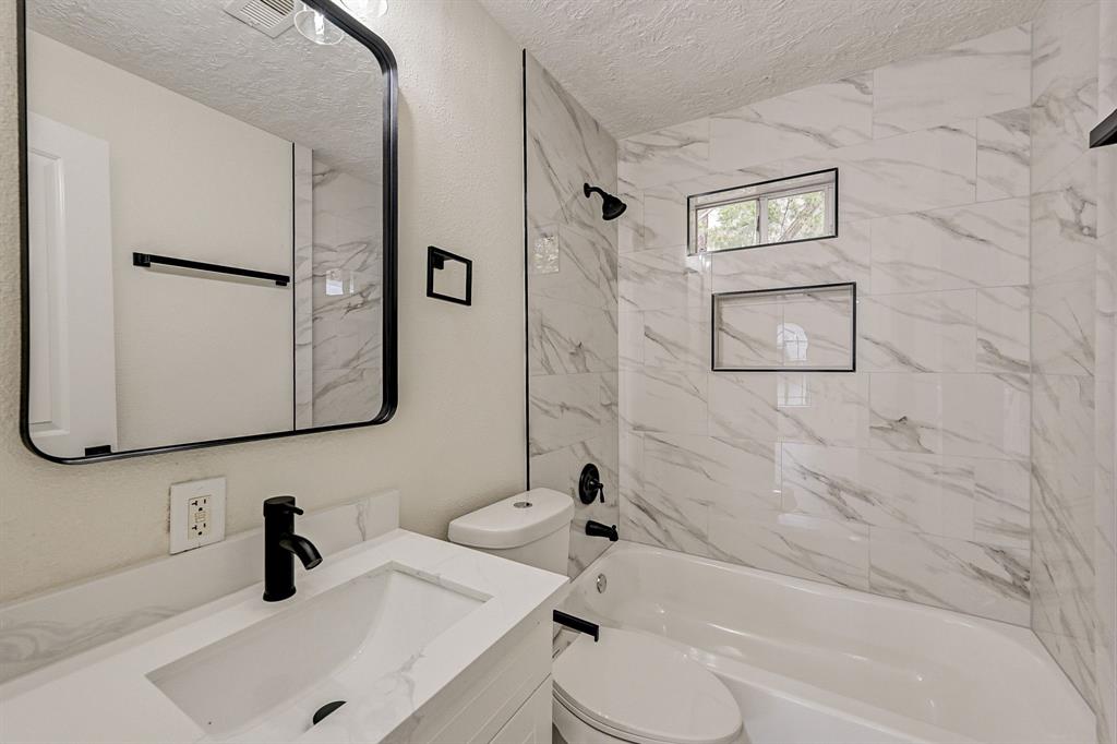 770 Boeneman Drive, Houston, Texas image 13