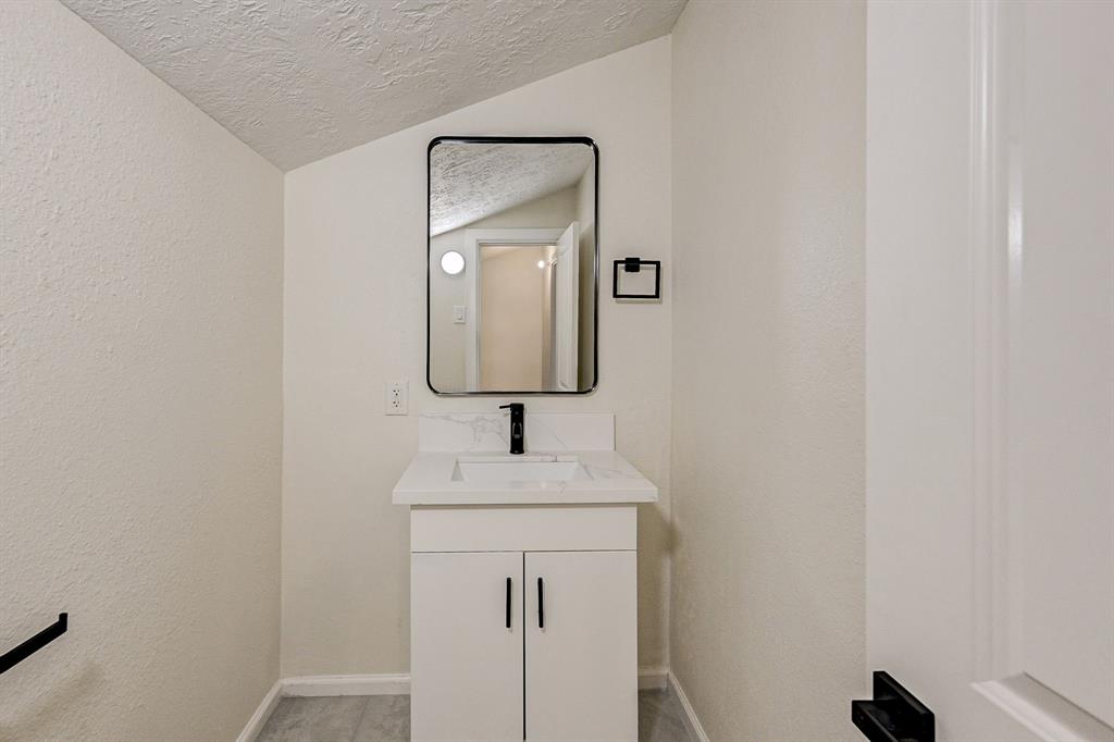 770 Boeneman Drive, Houston, Texas image 22