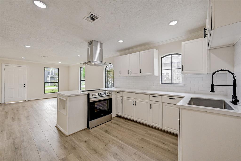 770 Boeneman Drive, Houston, Texas image 10